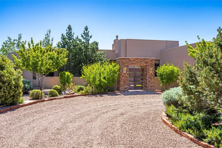 4 W Golden Eagle, Santa Fe, NM 87506 - #2