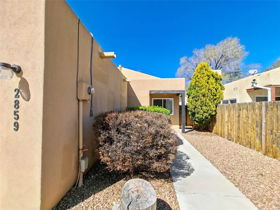 2859 Calle De Oriente, Santa Fe, NM 87507 - #2