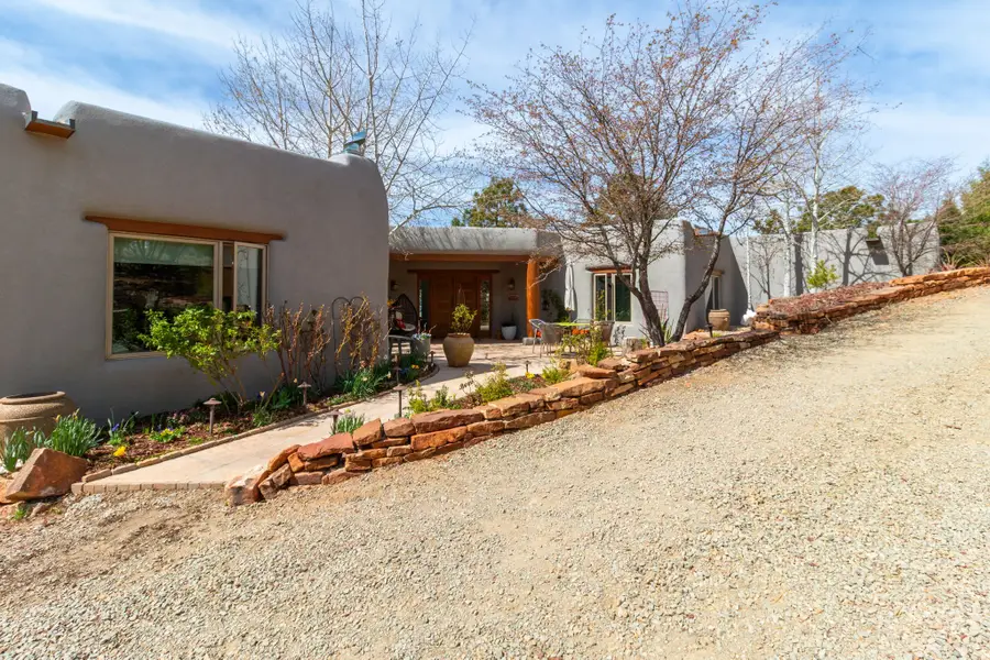 2558 Atalaya Hill Trail, Santa Fe, NM 87505 - #2