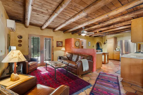 36 Sandy Way, Santa Fe, NM 87506