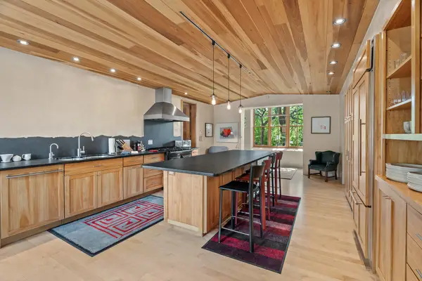 1684 Canyon Road, Santa Fe, NM 87501