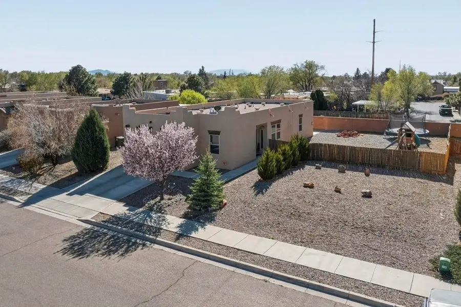 3074 Floras Del Sol, Santa Fe, NM 87507 - #2
