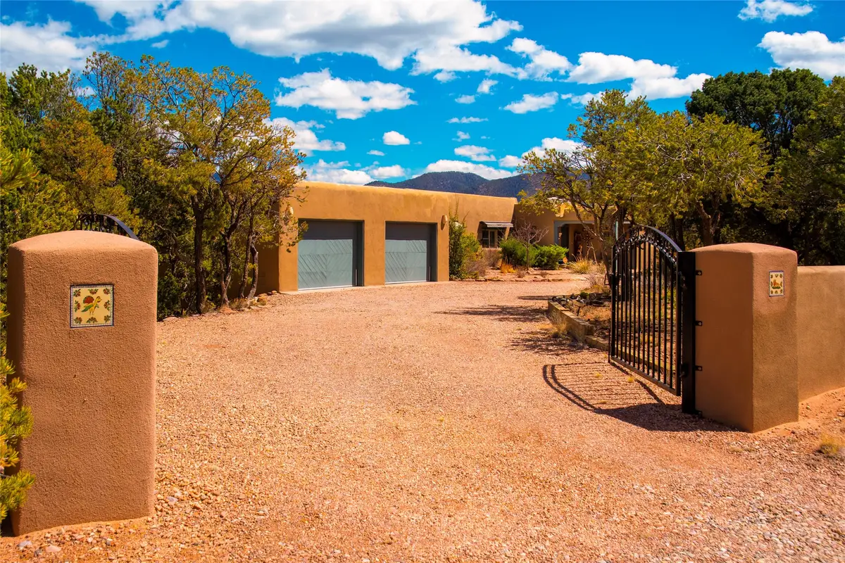 1029 Mansion Ridge Rd, Santa Fe, NM 87501 - #1