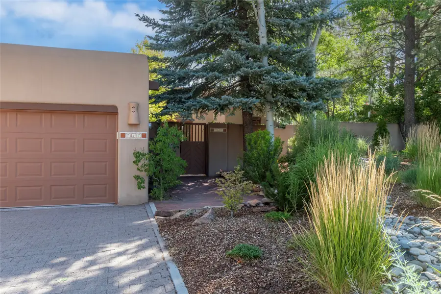 717 Calle Del Resplandor, Santa Fe, NM 87505 - #2