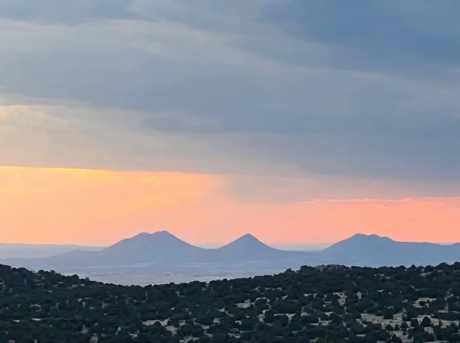 7 W Longview, Santa Fe, NM 87505 - #3