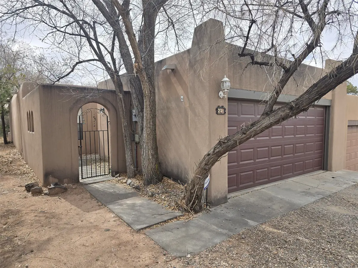 258 Camino De La Sierra, Santa Fe, NM 87501 - #1
