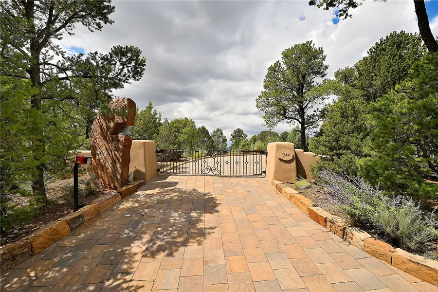 1244 N Summit, Santa Fe, NM 87501 - #2