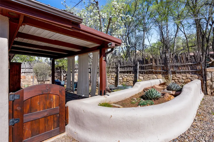 1402 Bishops Lodge Road #A, Santa Fe, NM 87506 - #3