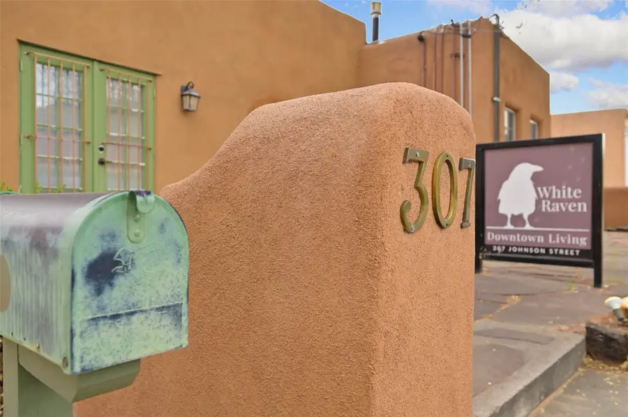 307 Johnson Street, Santa Fe, NM 87501 - #2
