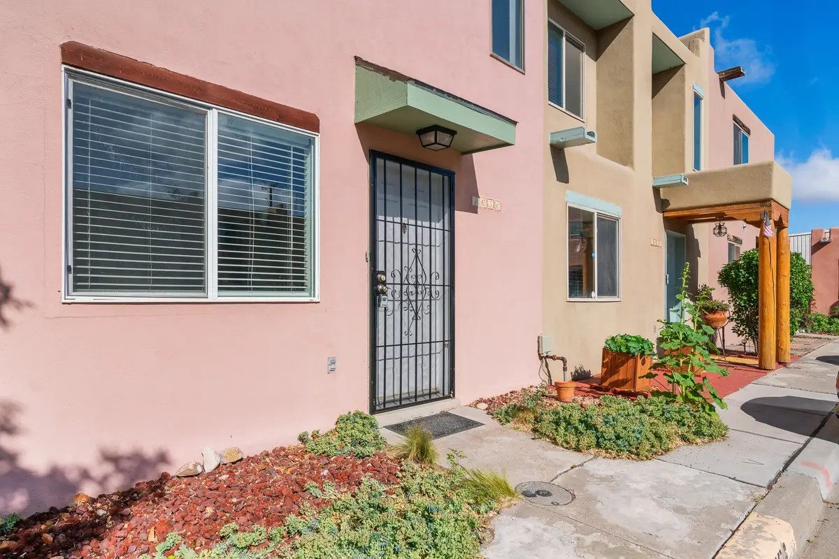 1656 Calle De Oriente Norte, Santa Fe, NM 87507 - #1