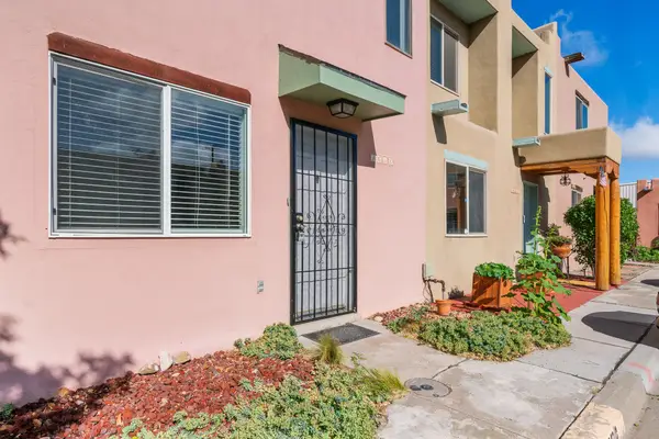 1656 Calle De Oriente Norte, Santa Fe, NM 87507