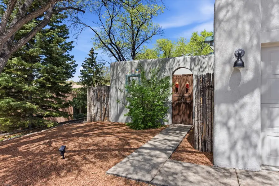 265 Camino De La Sierra, Santa Fe, NM 87501 - #2