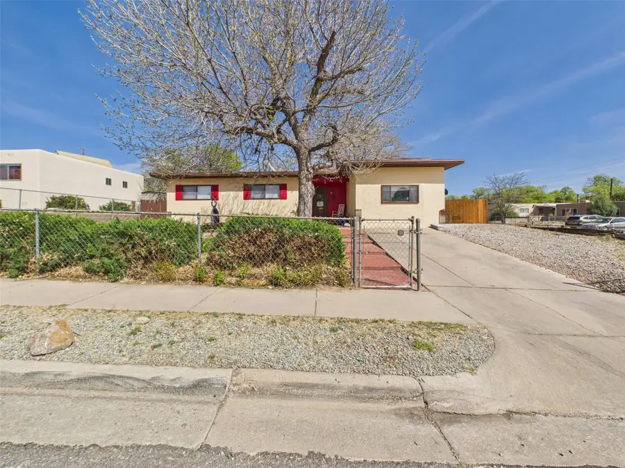 1009 San Lorenzo Drive, Santa Fe, NM 87505 - #2