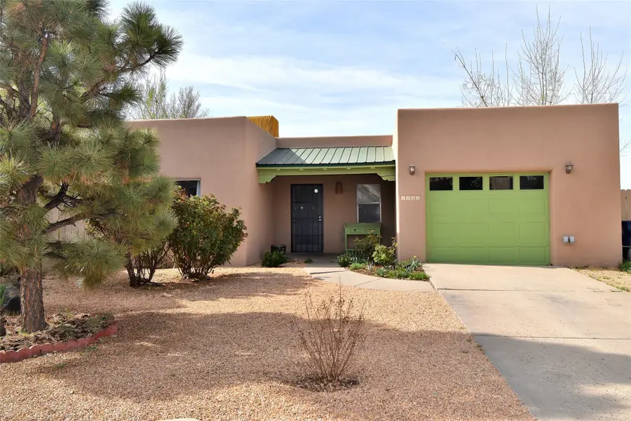 1558 Calle Angelina, Santa Fe, NM 87507 - #2