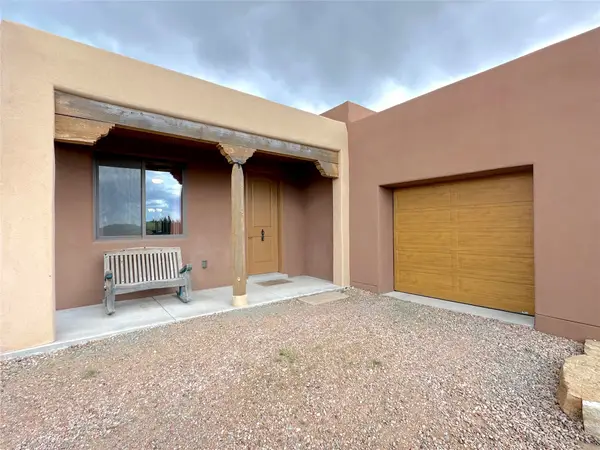 20 Via Bella, Santa Fe, NM 87507