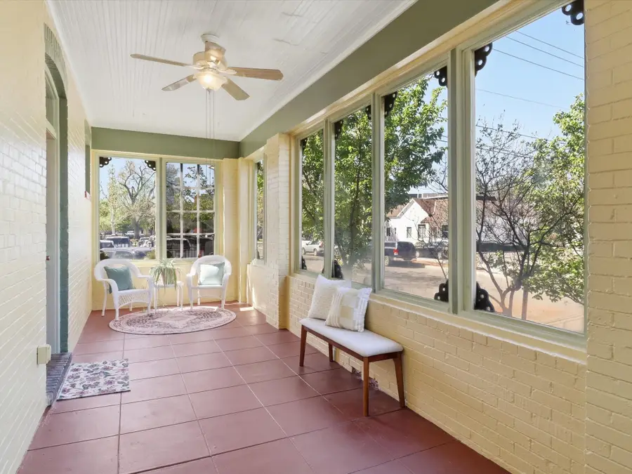 216 9th Street Nw, Albuquerque, NM 87102 - #2