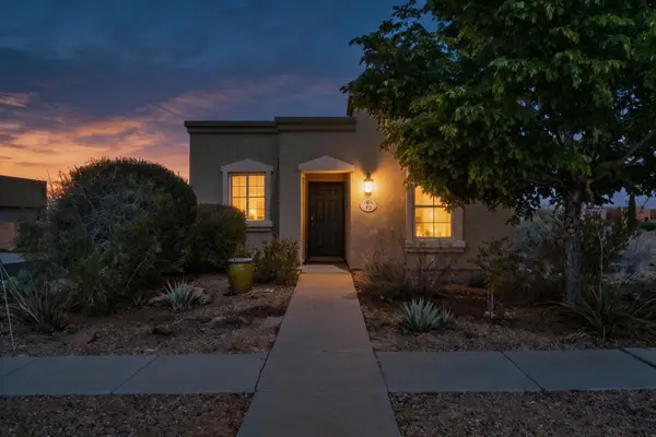 42 Calle Agua Clara, Santa Fe, NM 87508