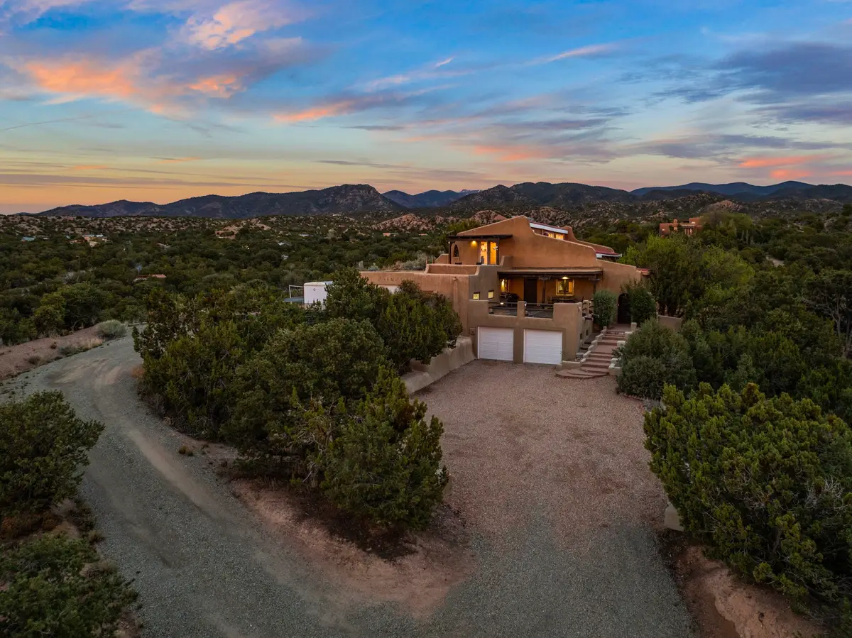 4 Calle Lobo, Santa Fe, NM 87506 - #1