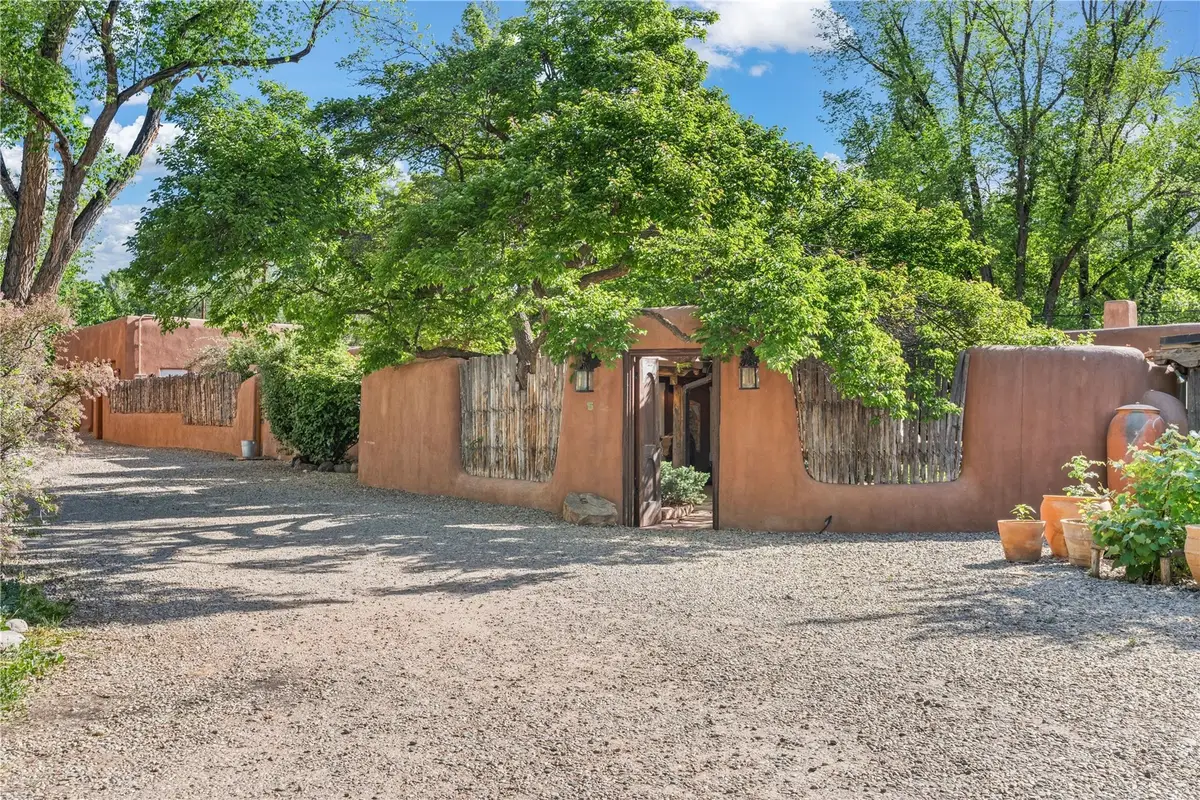 924 Canyon, Santa Fe, NM 87501 - #1