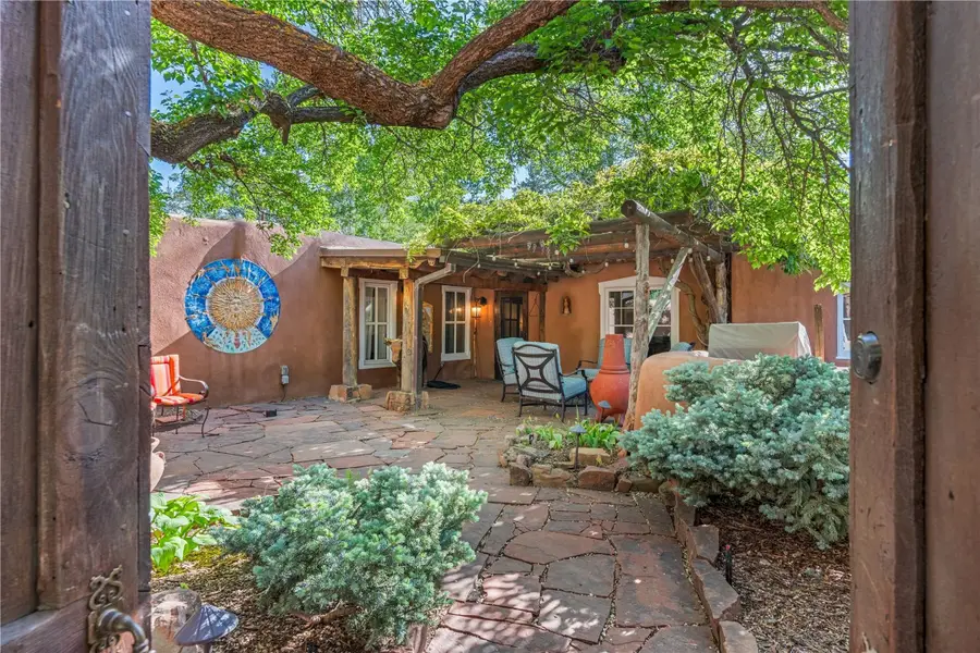 924 Canyon, Santa Fe, NM 87501 - #2