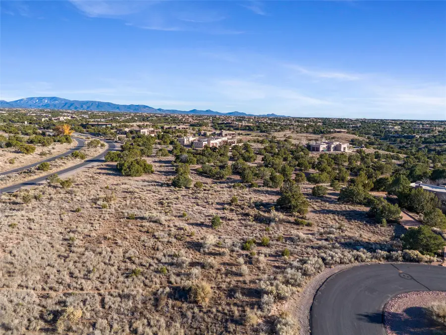 6 Peregrine Court, Santa Fe, NM 87506 - #2