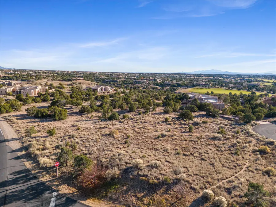 6 Peregrine Court, Santa Fe, NM 87506 - #3