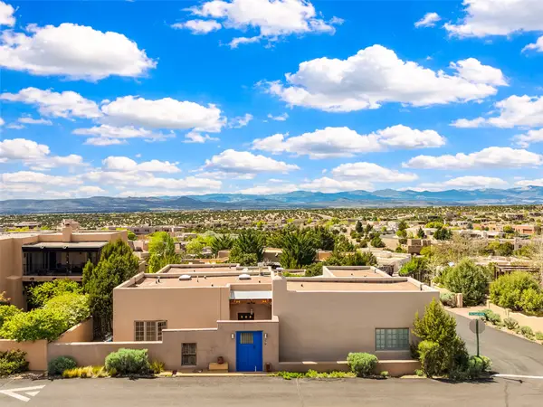 59 E Via Plaza Nueva, Santa Fe, NM 87507