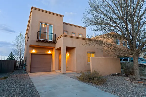 117 Carson Valley Way, Santa Fe, NM 87508