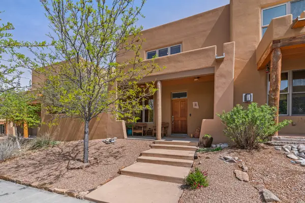 84 Avenida Frijoles, Santa Fe, NM 87507