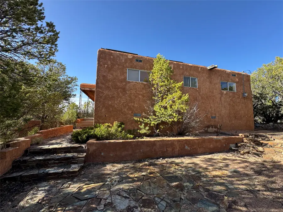 1092 Mansion Ridge Road, Santa Fe, NM 87501 - #3