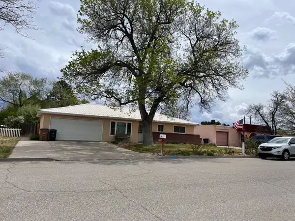 88 Lejano Drive, White Rock, NM 87547