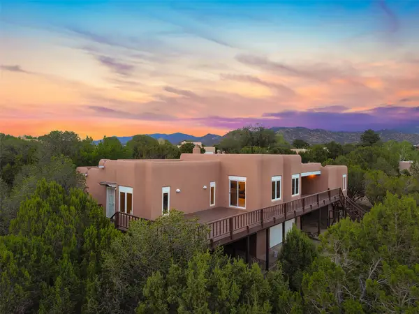 206 Calle Melitta, Santa Fe, NM 87505