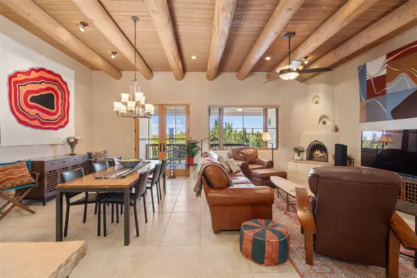 97 Avenida Aldea, Santa Fe, NM 87507