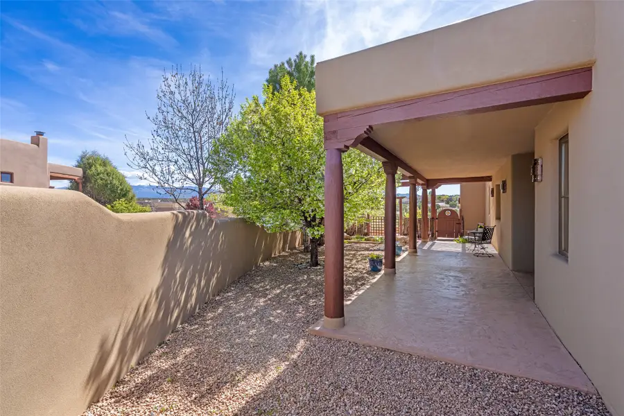 97 Avenida Aldea, Santa Fe, NM 87507 - #3
