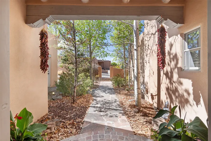 14 Avenida Aldea, Santa Fe, NM 87507 - #2