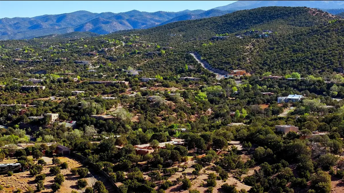 946 Cerro De La Paz, Santa Fe, NM 87501 - #1