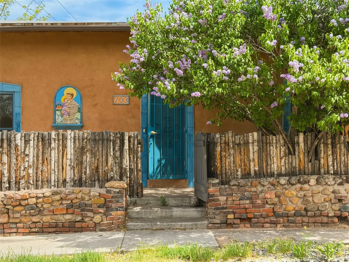 703 Galisteo St, Santa Fe, NM 87505 - #1