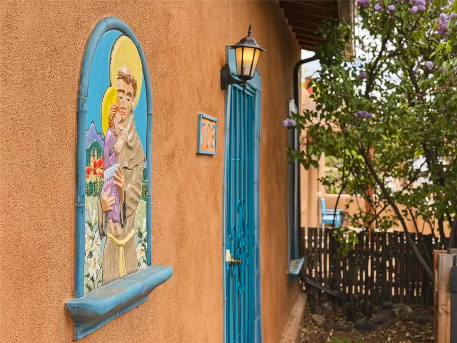 703 Galisteo St, Santa Fe, NM 87505 - #2