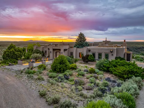89 Riverbend Road, Ranchos de Taos, NM 87557