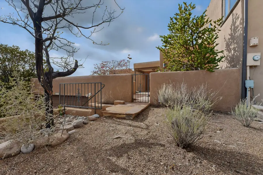 279 Loma Entrada, Santa Fe, NM 87501 - #2