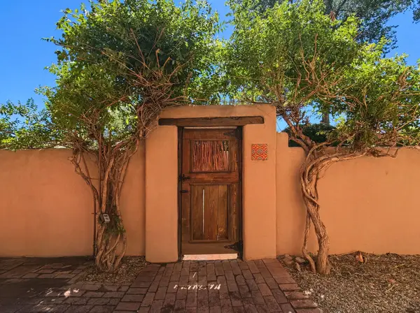 738 Gregory, Santa Fe, NM 87505