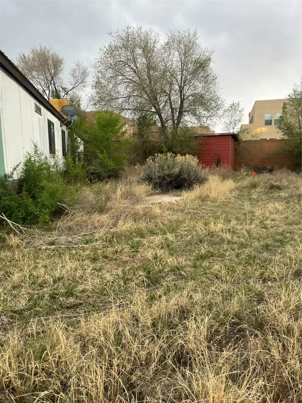 5098 Agua Fria Street, Santa Fe, NM 87507