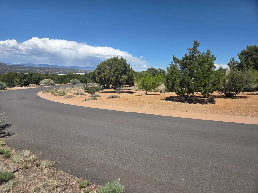 18 Via De Las Yeguas, Santa Fe, NM 87506 - #3