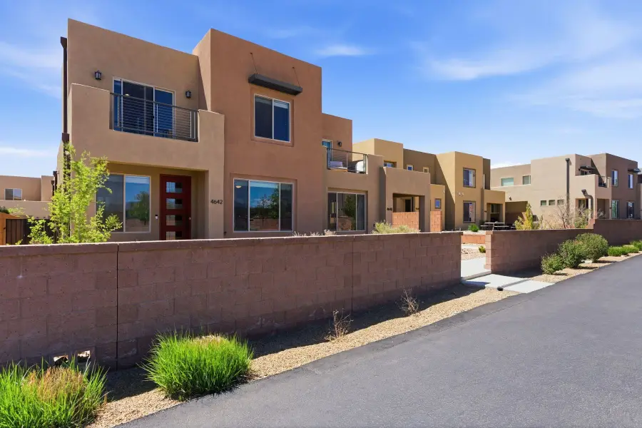 4642 Rail Runner, Santa Fe, NM 87507 - #3