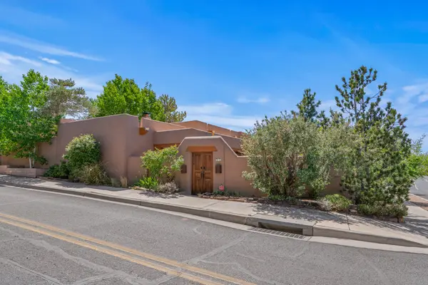 27 Centaurus Ranch, Santa Fe, NM 87507