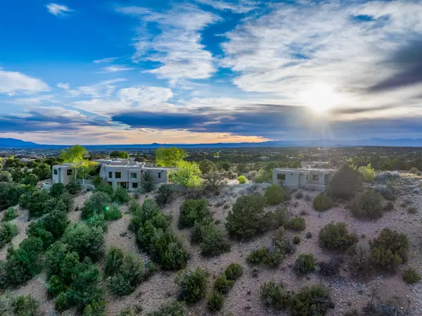 148 Barranca Road, Santa Fe, NM 87501