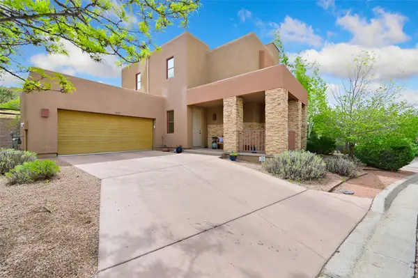 1637 Villa Strada, Santa Fe, NM 87506