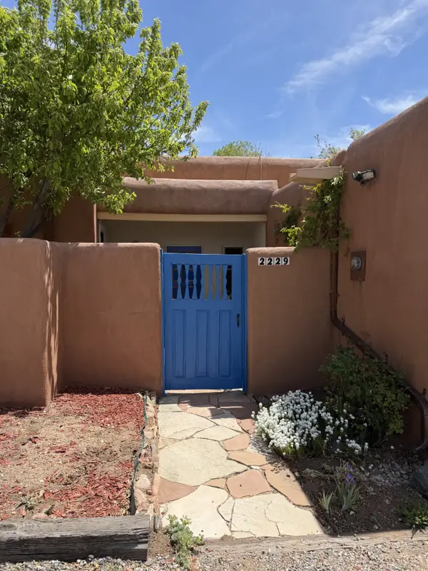 2229 Paseo De Los Chamisos, Santa Fe, NM 87505