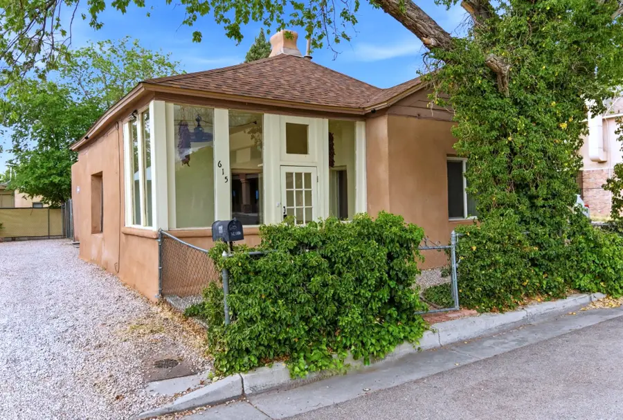 615 Keleher Avenue Nw, Albuquerque, NM 87102 - #2