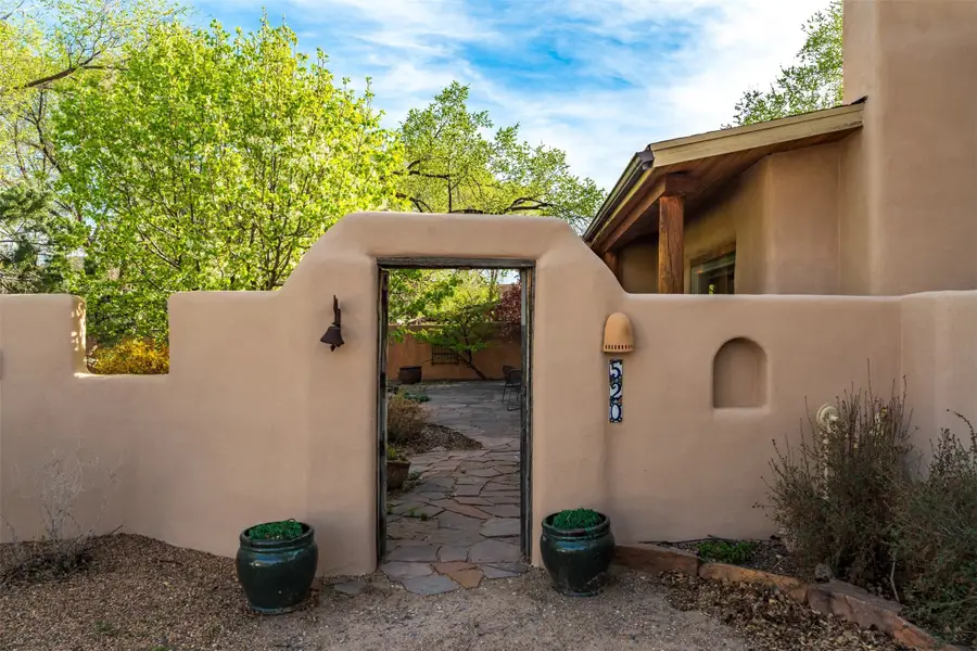 520 Gonzales Road, Santa Fe, NM 87501 - #2